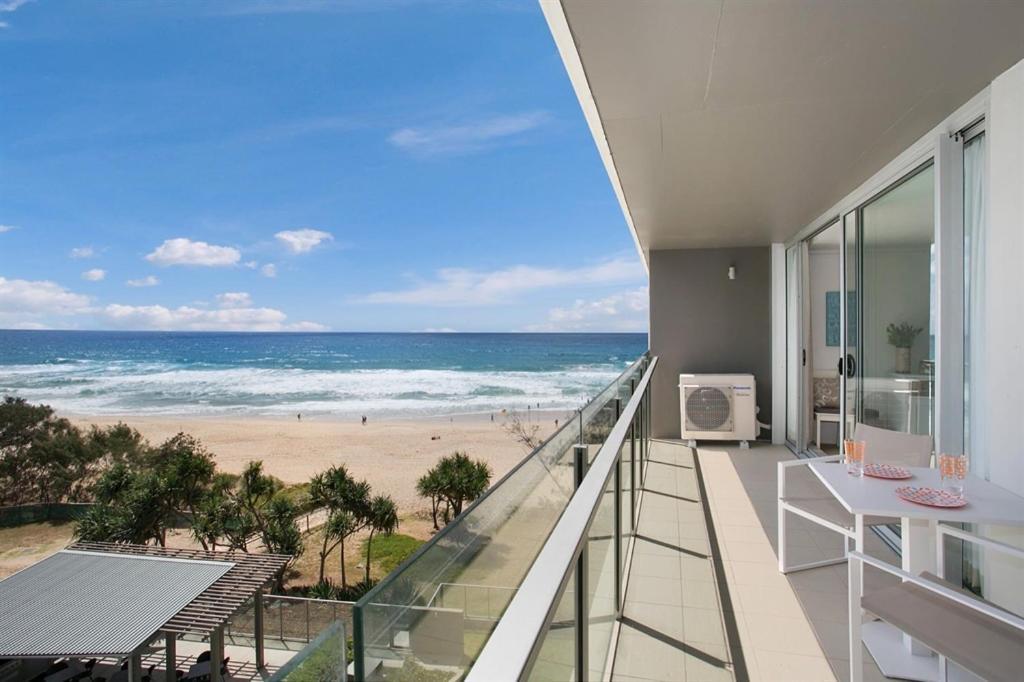 One The Esplanade Apartments On Surfers Paradise Гоулд Коуст Екстериор снимка