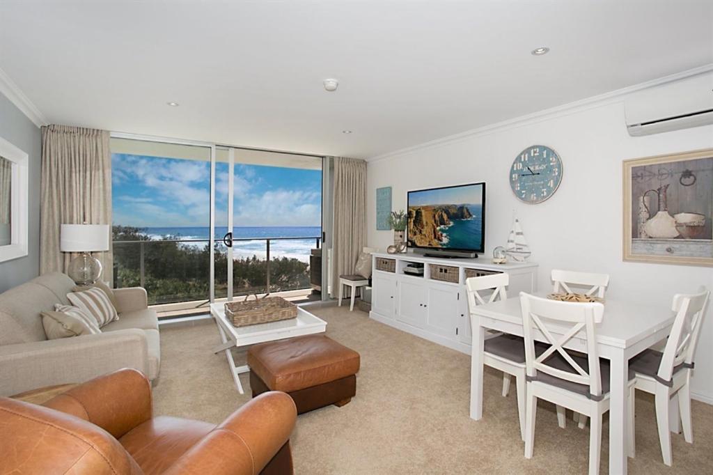 One The Esplanade Apartments On Surfers Paradise Гоулд Коуст Екстериор снимка