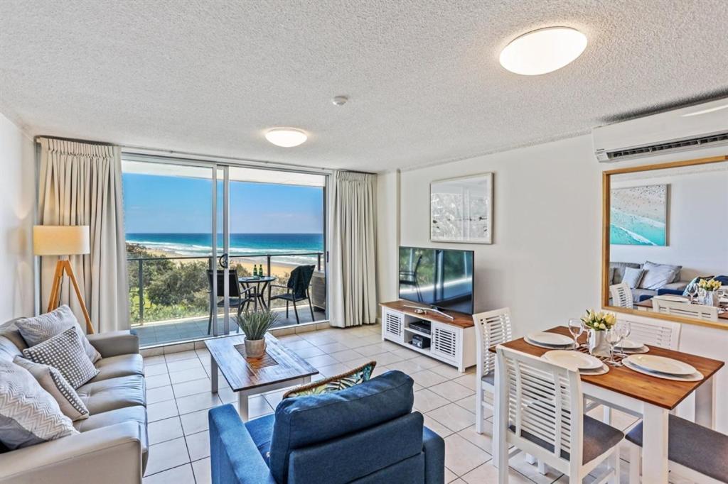 One The Esplanade Apartments On Surfers Paradise Гоулд Коуст Екстериор снимка