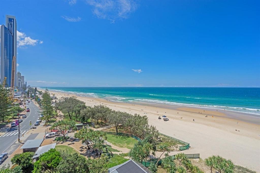 One The Esplanade Apartments On Surfers Paradise Гоулд Коуст Екстериор снимка