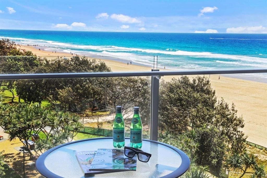 One The Esplanade Apartments On Surfers Paradise Гоулд Коуст Екстериор снимка