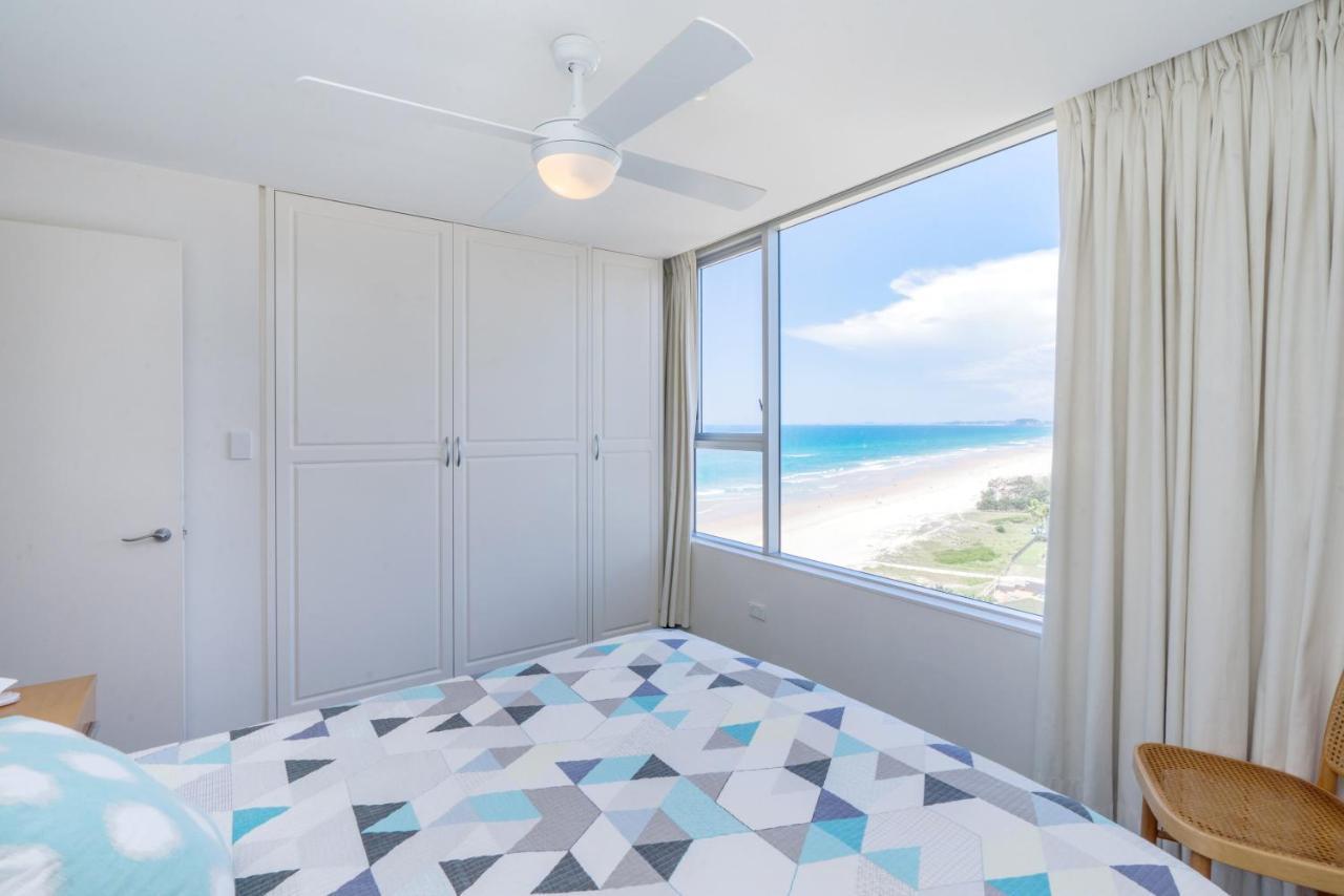 One The Esplanade Apartments On Surfers Paradise Гоулд Коуст Екстериор снимка