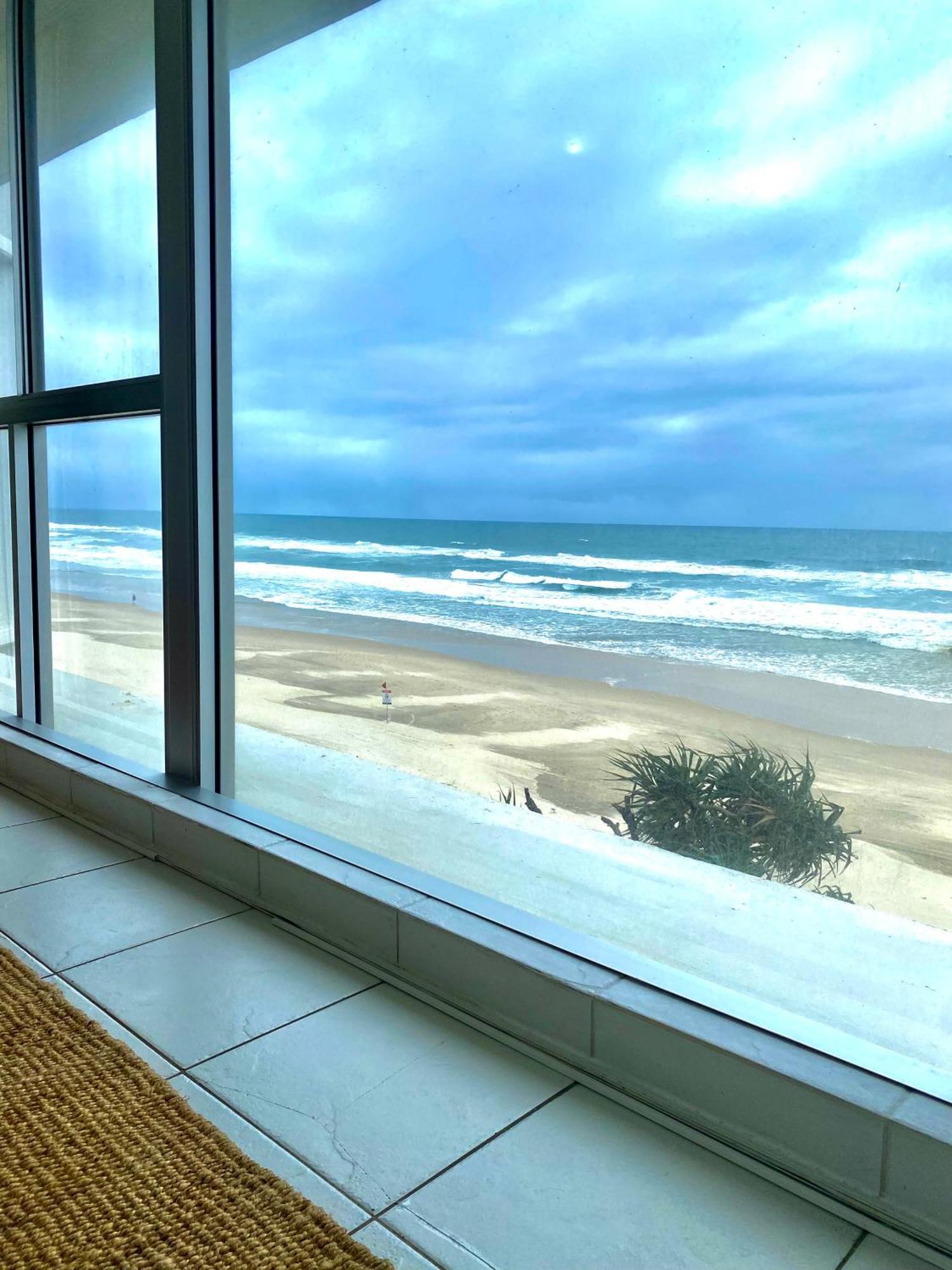 One The Esplanade Apartments On Surfers Paradise Гоулд Коуст Екстериор снимка