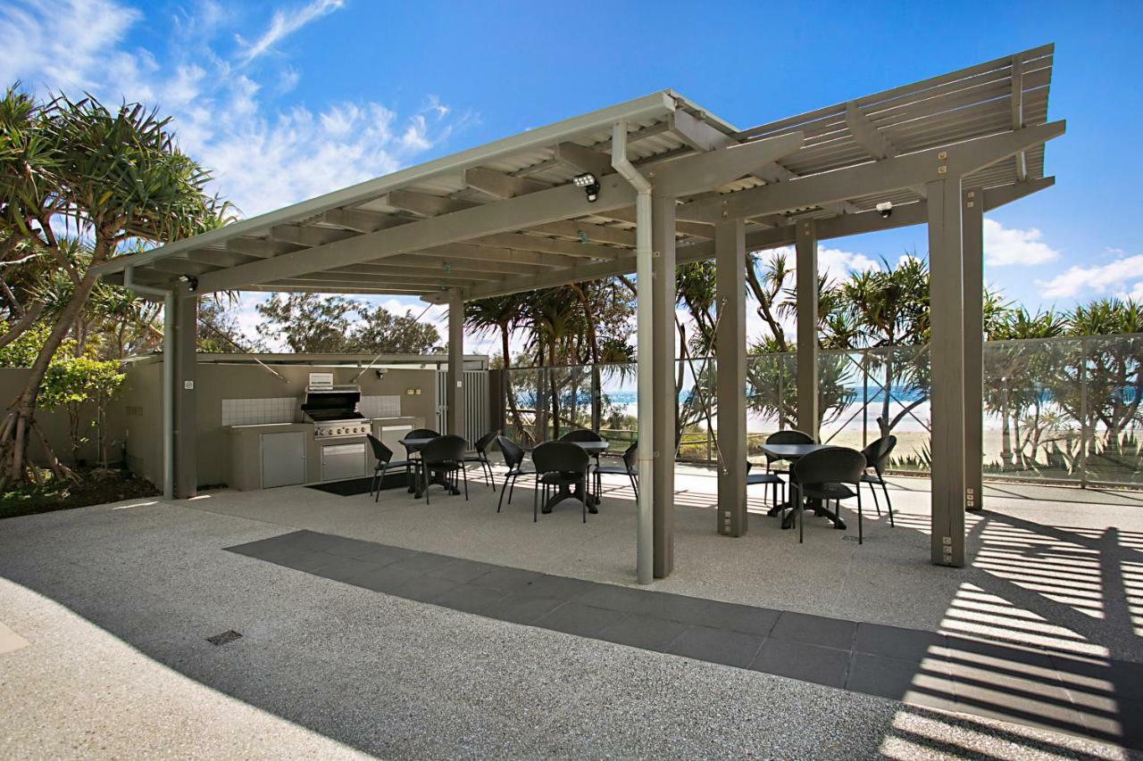 One The Esplanade Apartments On Surfers Paradise Гоулд Коуст Екстериор снимка